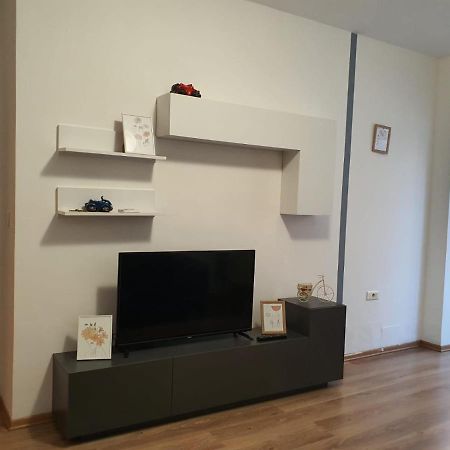 Heris'S Apartment Tirana Exterior foto