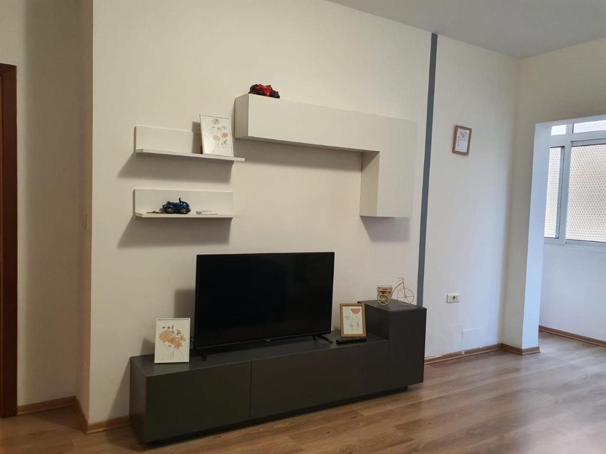 Heris'S Apartment Tirana Exterior foto
